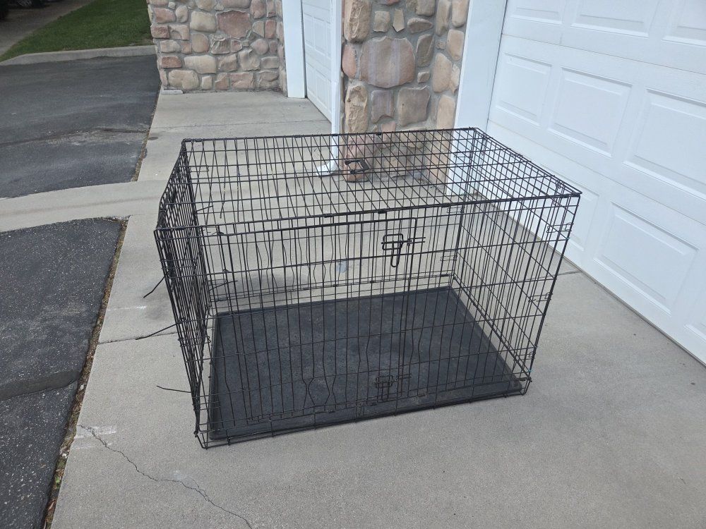 XL Dog Kennel
