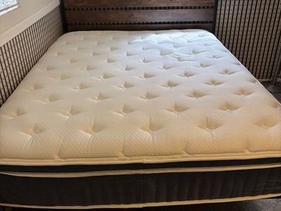 Queen size bed with mattress
