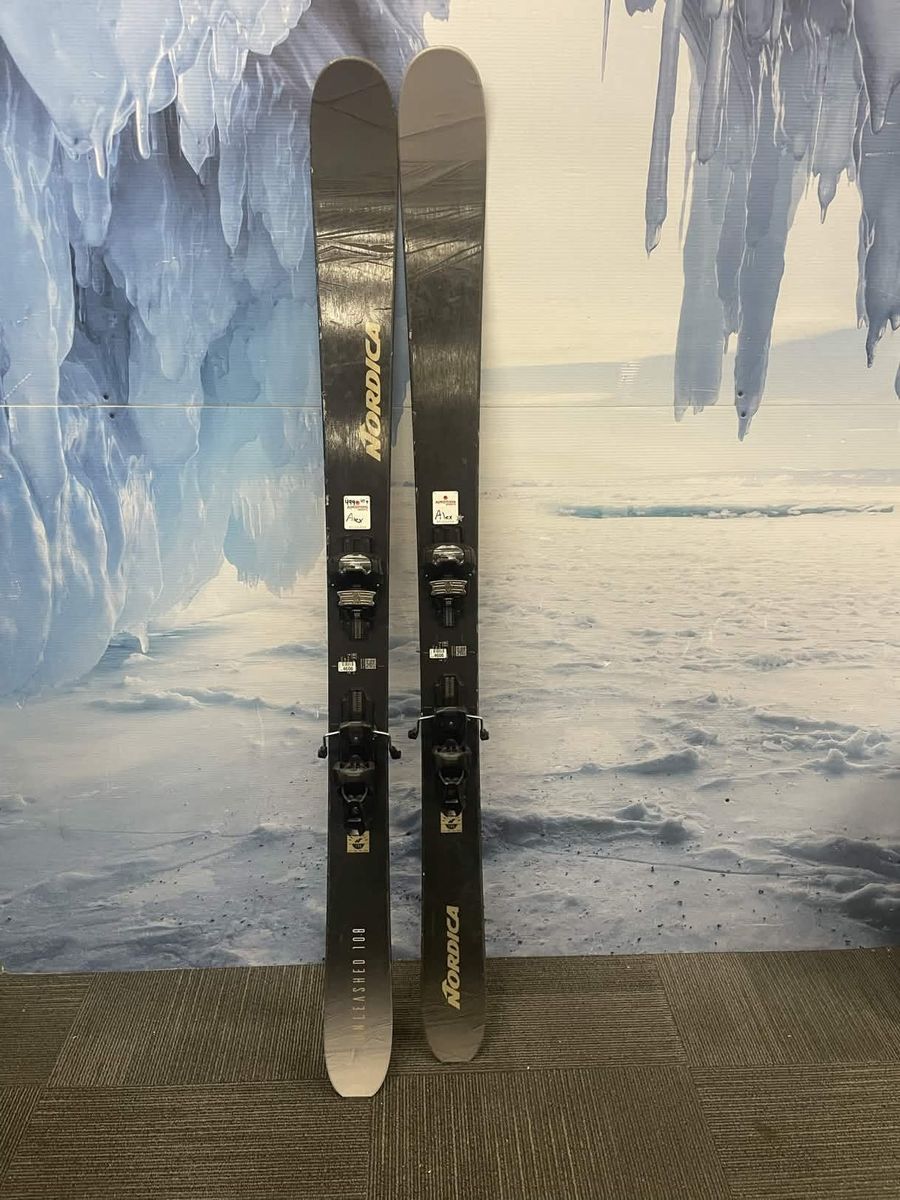 Used Nordica Unleashed 108 180cm Skis w/ TYROLIA Attack 13 Demo Binding - Used (2023)