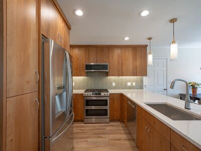 Kitchen remodeling | Condo Remodeling | Home Builder