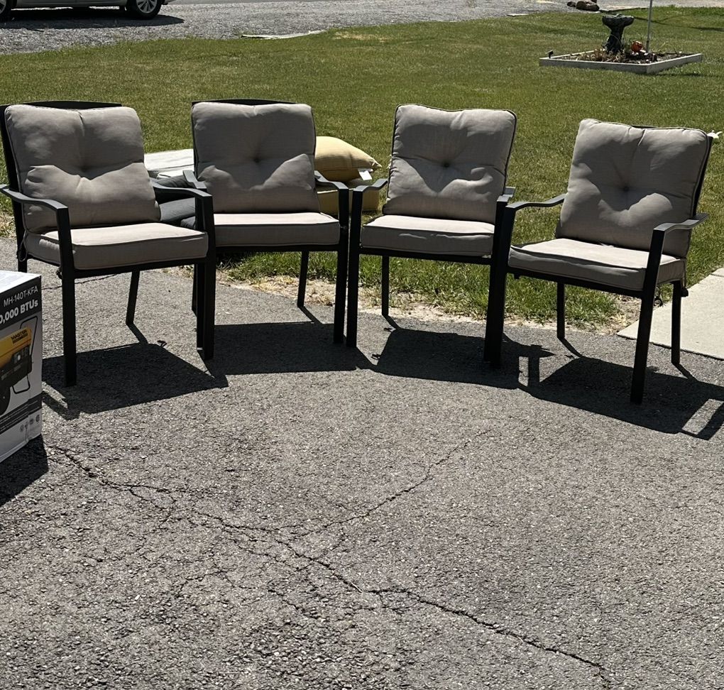 Patio Set Lightly Used