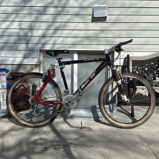 GT LTS-1 Full Suspension Mountain Bike