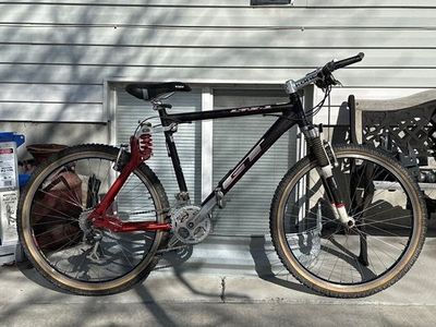 GT LTS-1 Full Suspension Mountain Bike