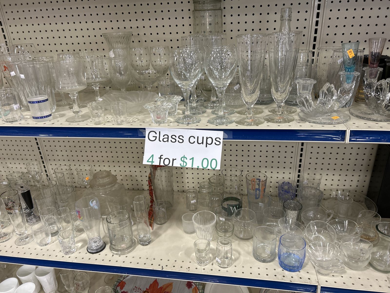 Glass & coffee cups 4 for 1$