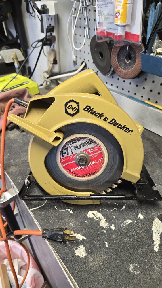 Black & Decker Vintage power circular saw