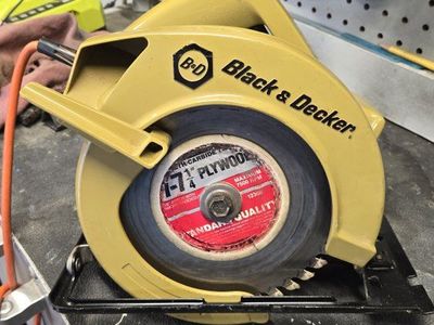 Black & Decker Vintage power circular saw