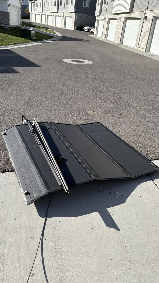 Tonneau Cover - 2015-2019 Chev/GMC 1500 - 5’8” Bed