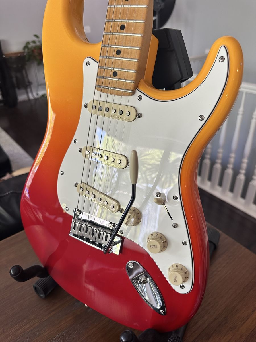 Fender Player Plus Stratocaster