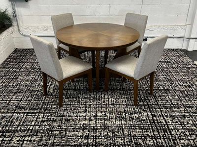 COSTCO ARIANA 5-PIECE ROUND DINING TABLE SET!!