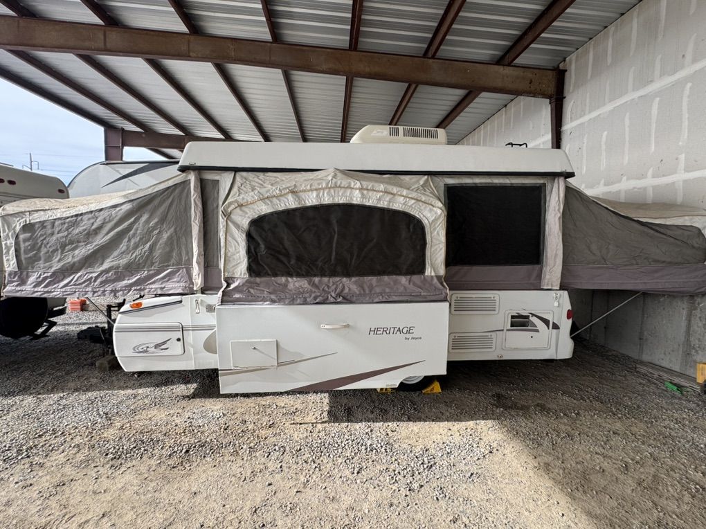 Clean Jayco Heritage slide AC  Sleeps 9
