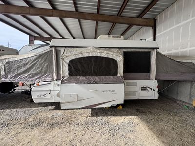 Clean Jayco Heritage slide AC Sleeps 9