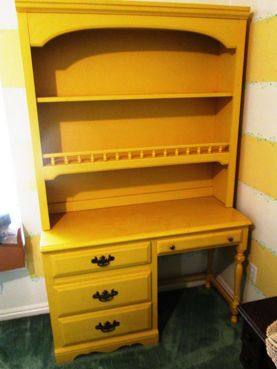 Desk & Hutch Combo with matching Oak Chair