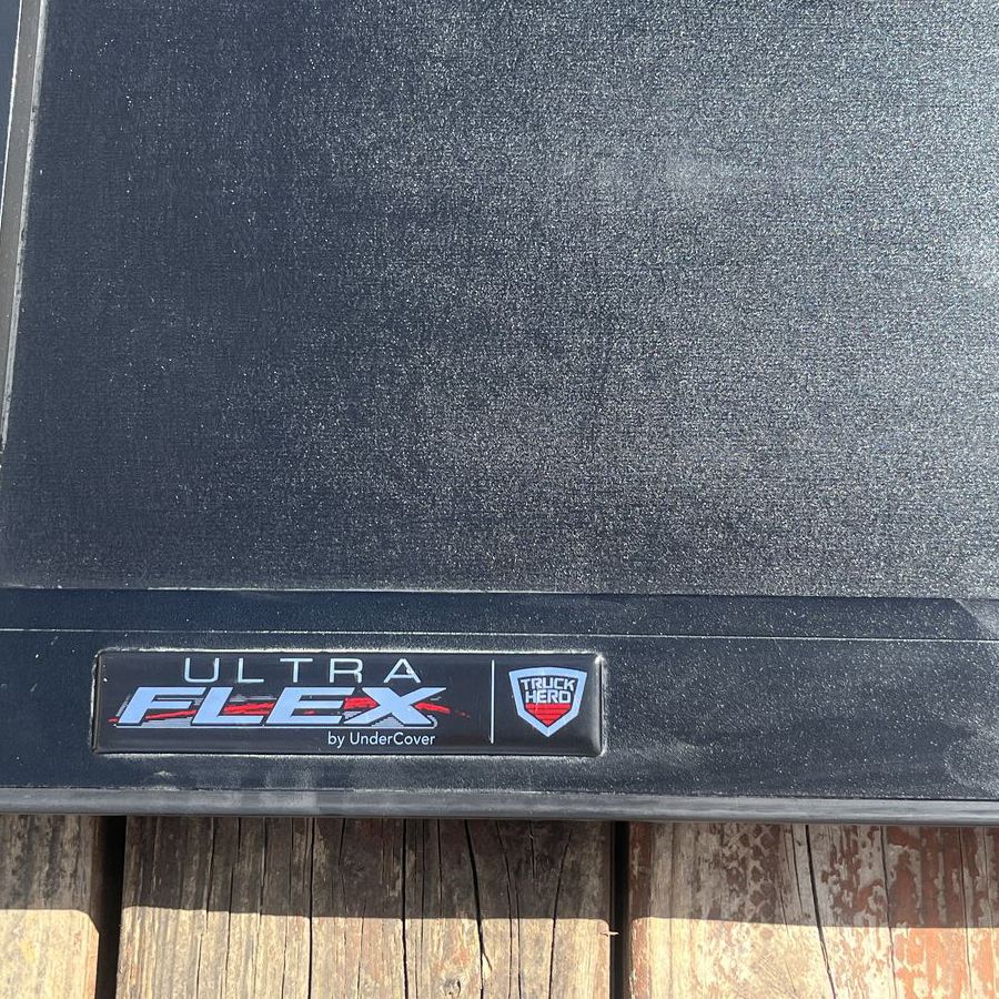 Ford F150 Folding Tunnue Cover