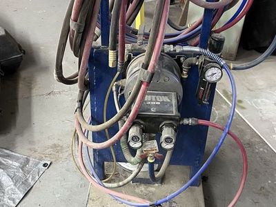 Graco Triton 308 Air-Operated Paint Sprayer System