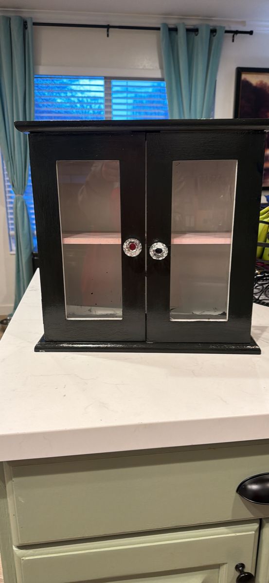 Wall Hanging Cabinet