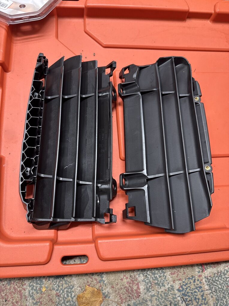 24 Gasgas Mc350 Rad Louvers