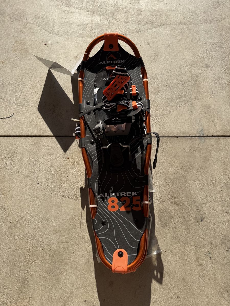 Alptrek 825 Snowshoes Medium Size 8.5" x 25.9" Orange Black