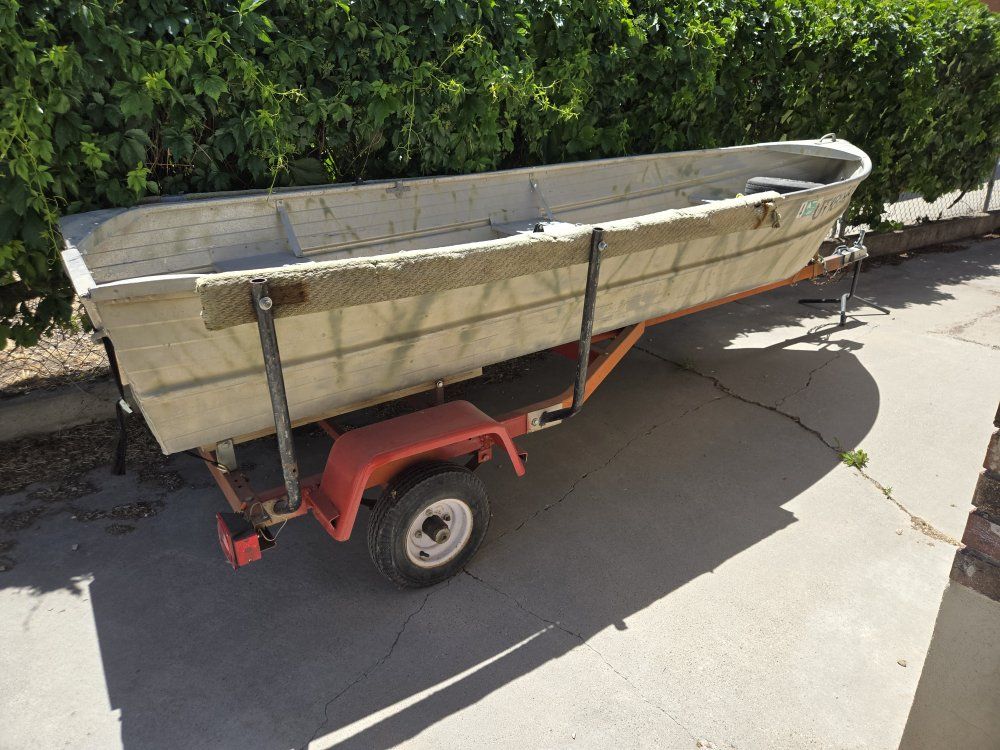 12ft aluminum fishing boat