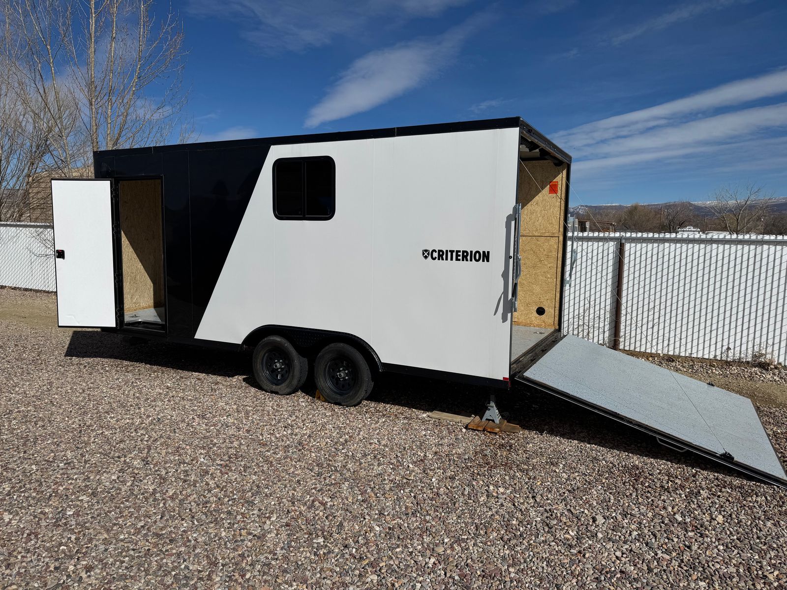 2023 Criterion 8x18