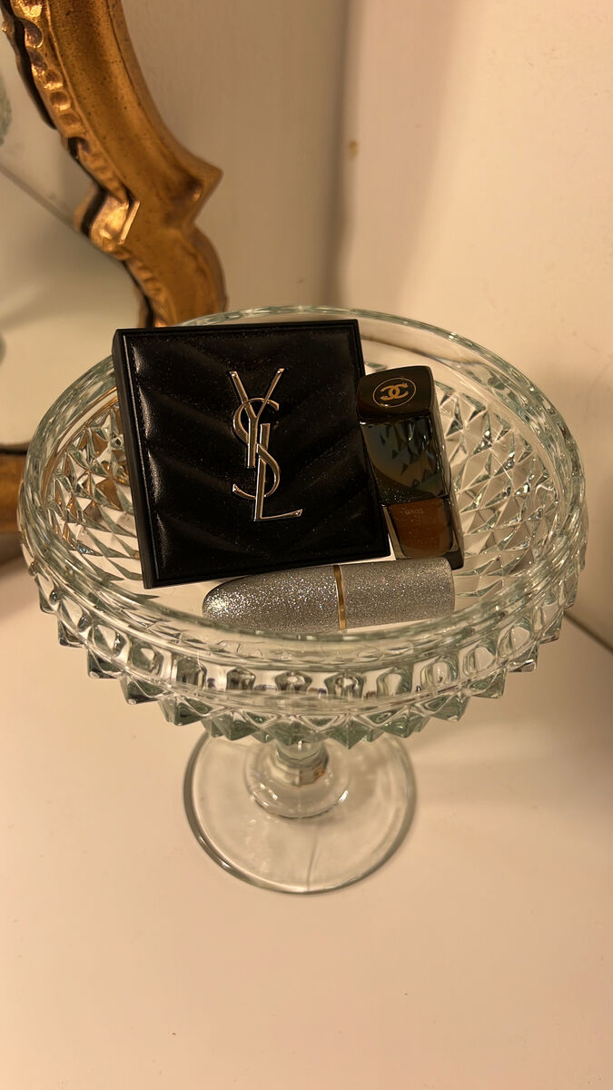 Glass Vanity bowls for your make up