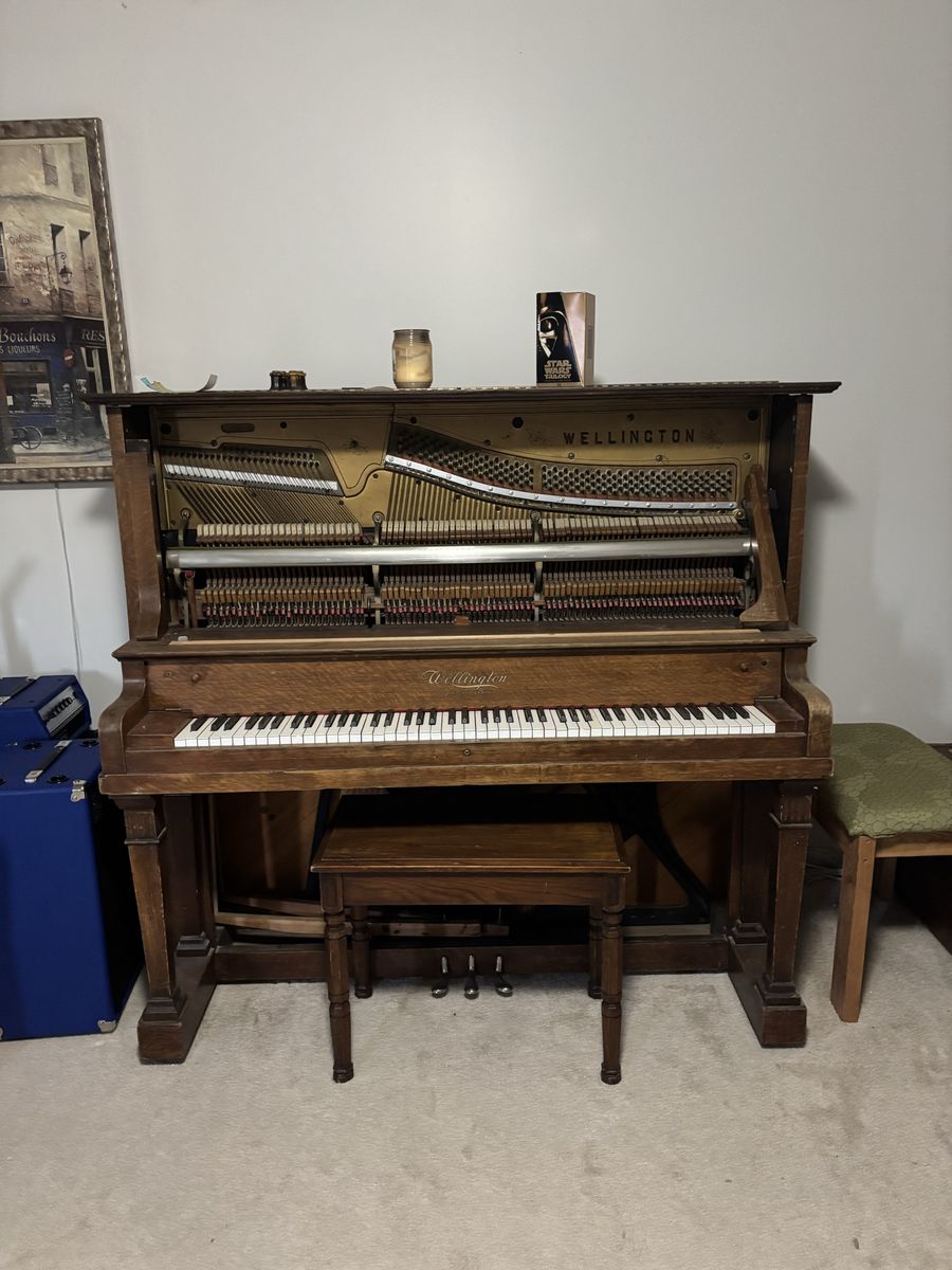 Free full size upright piano