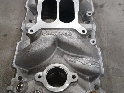 Edelbrock Chevrolet SB Performer EPS Manifold 2701