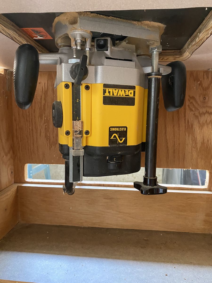 Dewalt Router and cabinet