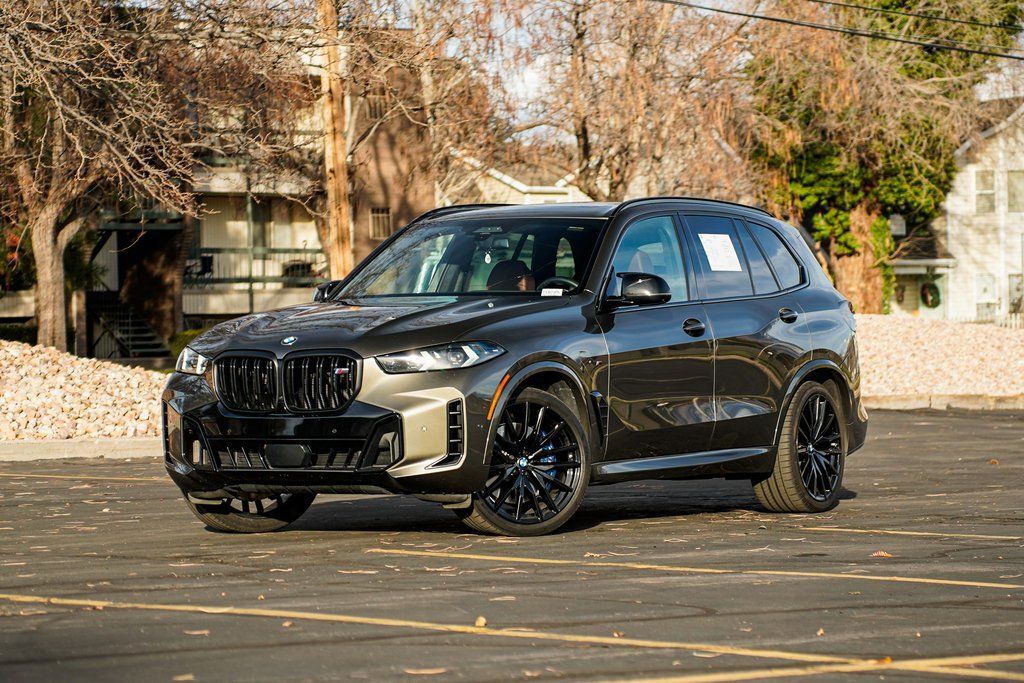 2025 BMW X5 M60i