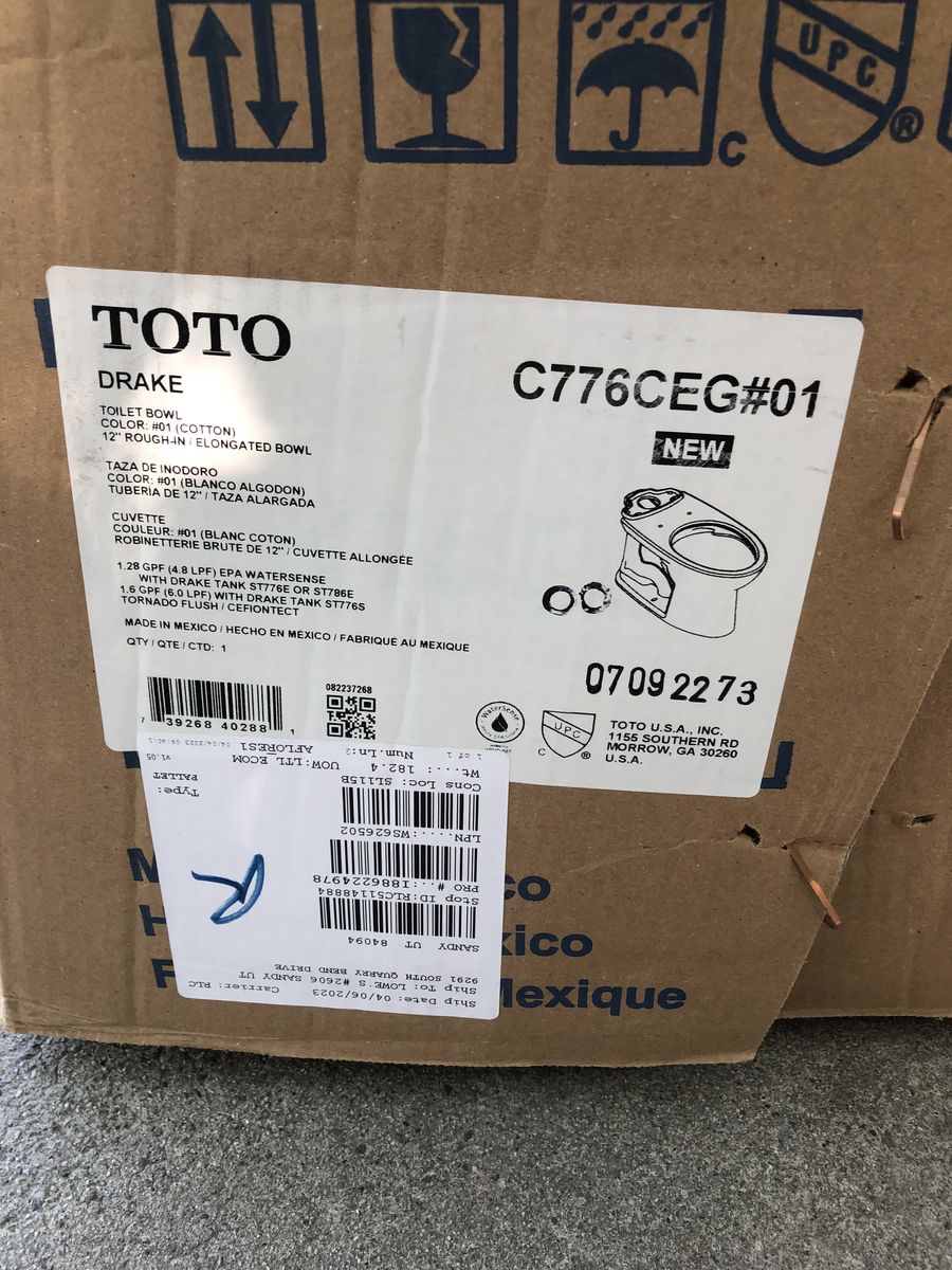 Toto - Drake - Toilet Tank and Lid