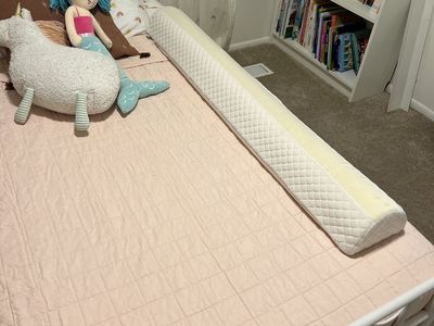 Foam bed bumper