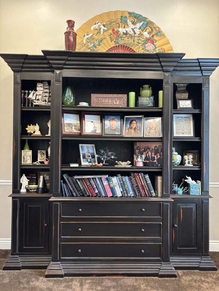 Massive Bookcase: Beautiful Statement Piece