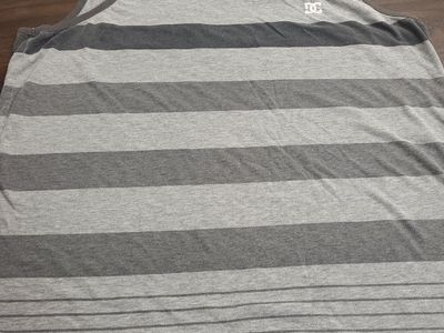 DC Shoes Men's Large Gray Striped Sleeveless Tank Top