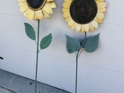 metal sunflowers garden decoration $20 each 56” tall
