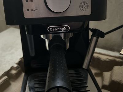 DeLonghi Stilosa Espresso Machine EC260BK