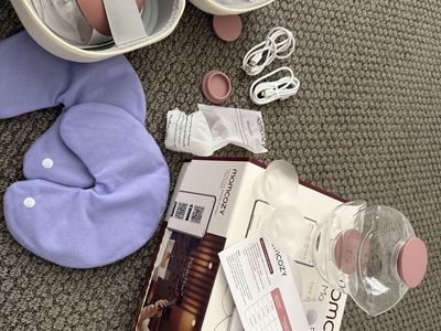 Momcozy Hands-Free Wearable Breast Pumps