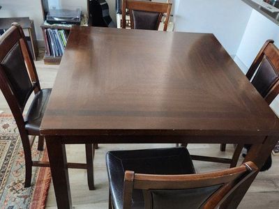 Dinning Table and 4 Chairs