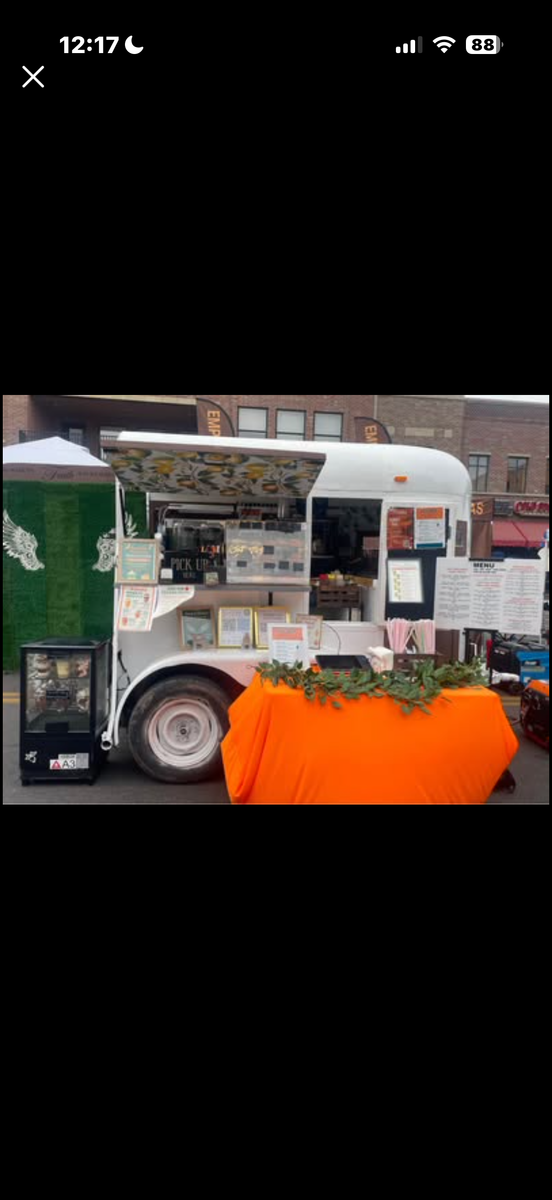 Mobile Coffee & Smoothie Trailer – Ready to Use