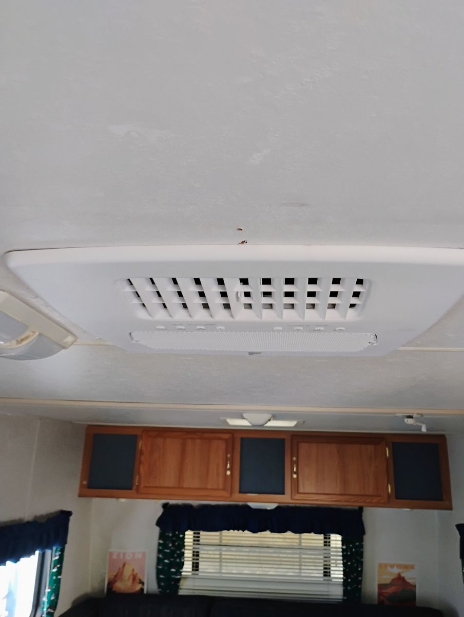Coachman catalina 225qb