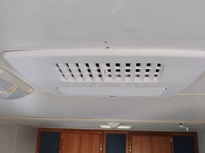 Coachman catalina 225qb