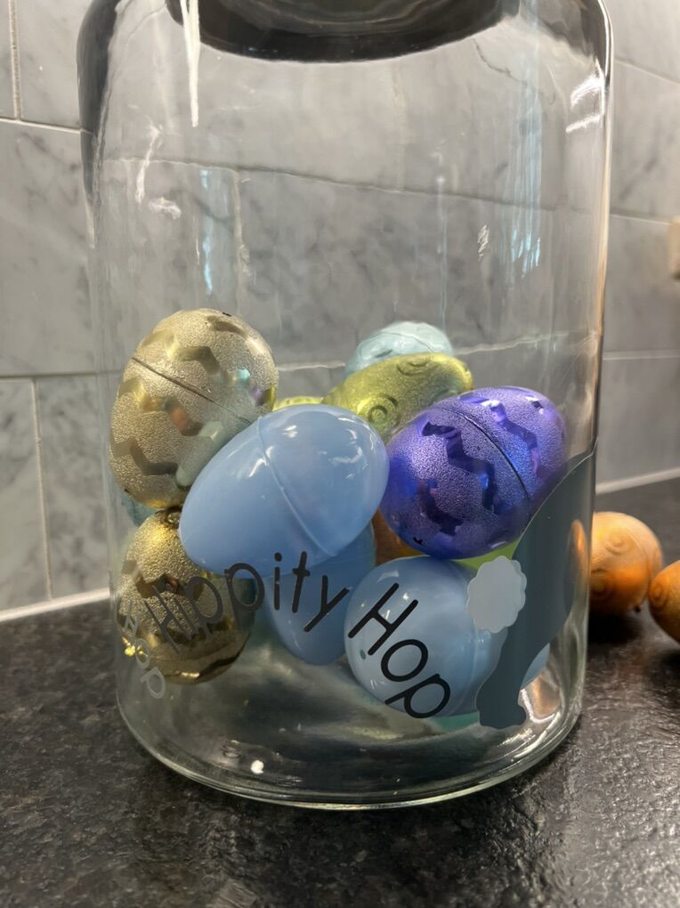 Glass Jar With Lid – “Hippity Hop“ Bunny Design