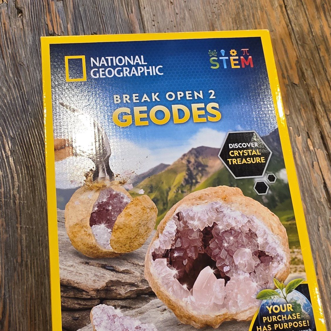 2 Geodes Kids Science Box