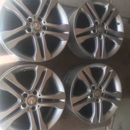 Set of 4 Mercedes-Benz Silver Alloy Wheels (Wheels only). 18 inch wheels