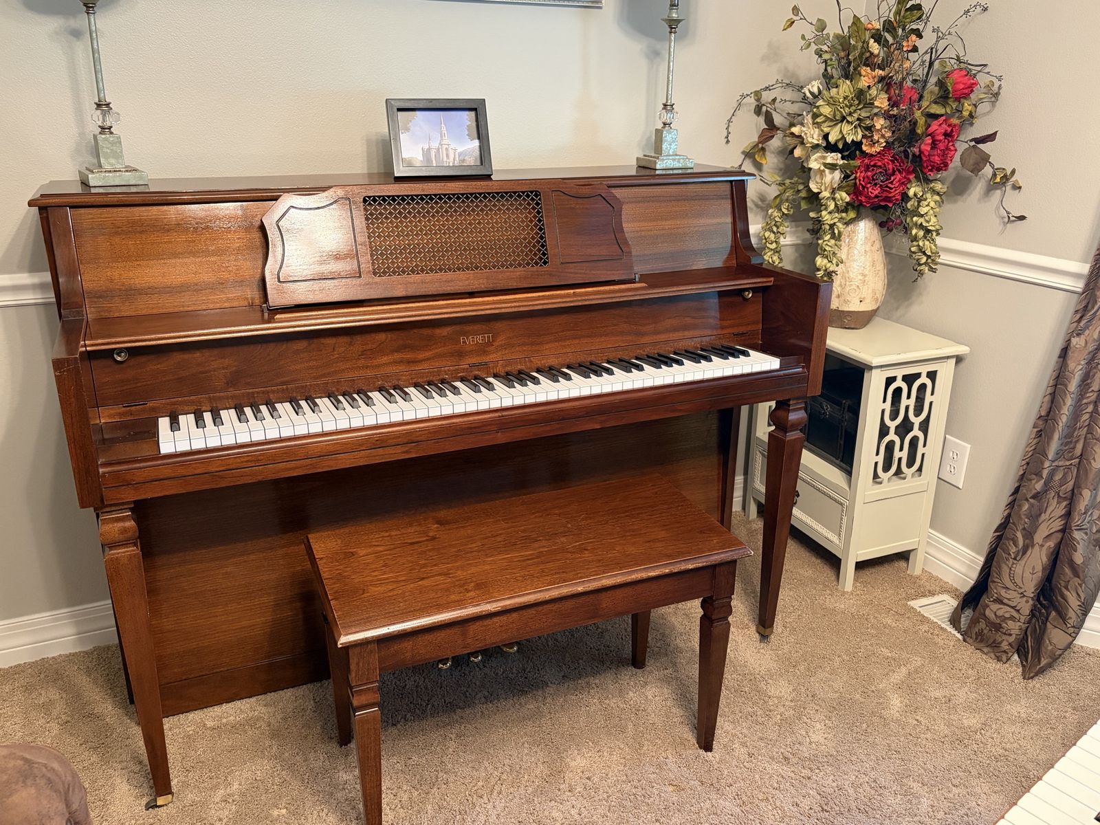 Everett Upright Piano