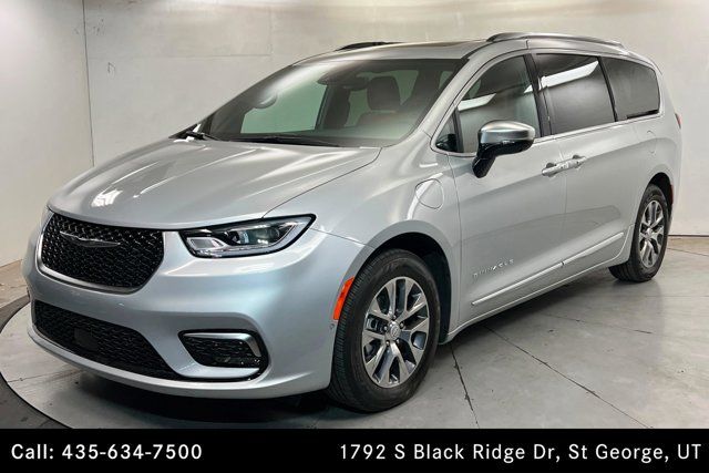 2026 Chrysler Pacifica Plug-In Hybrid Pinnacle
