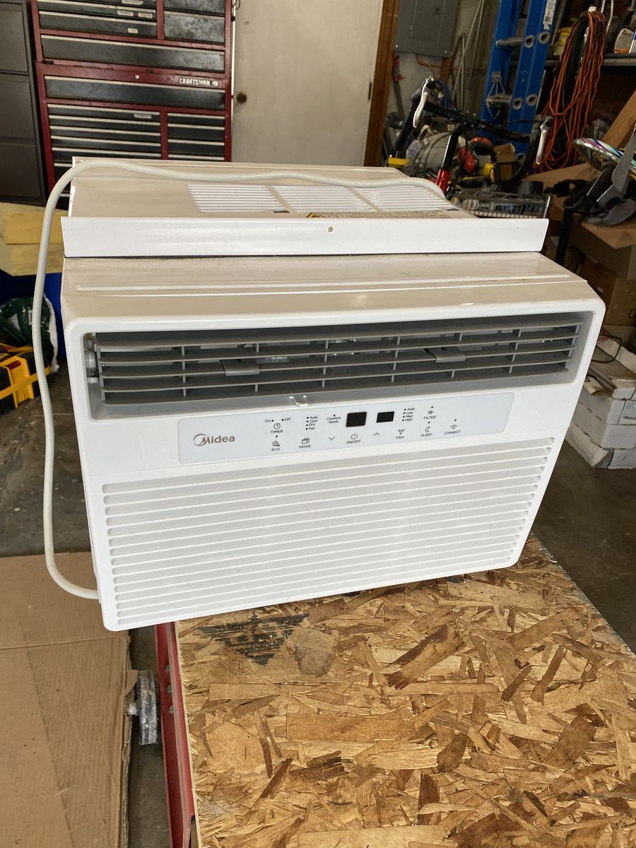 Window Air Conditioner unit. 12,000 BTU