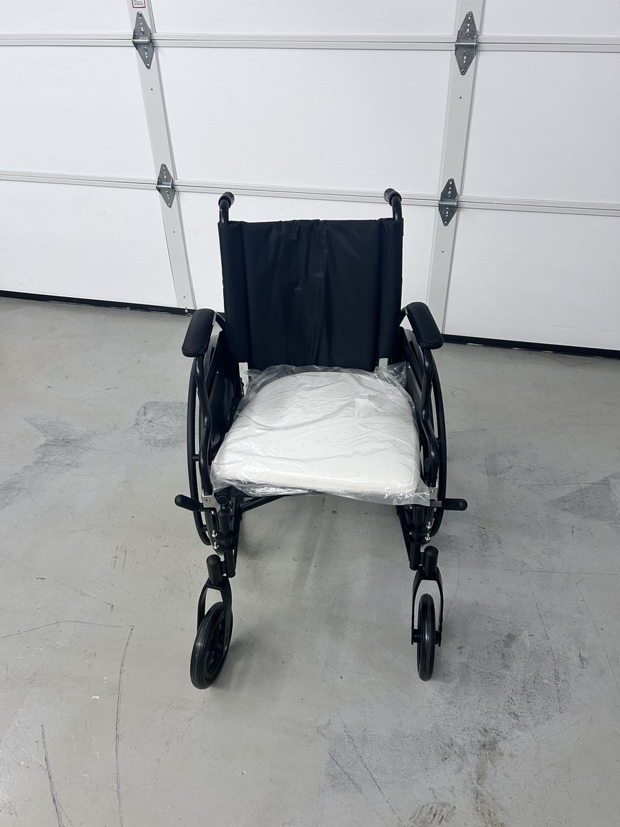 Medline manual wheelchair