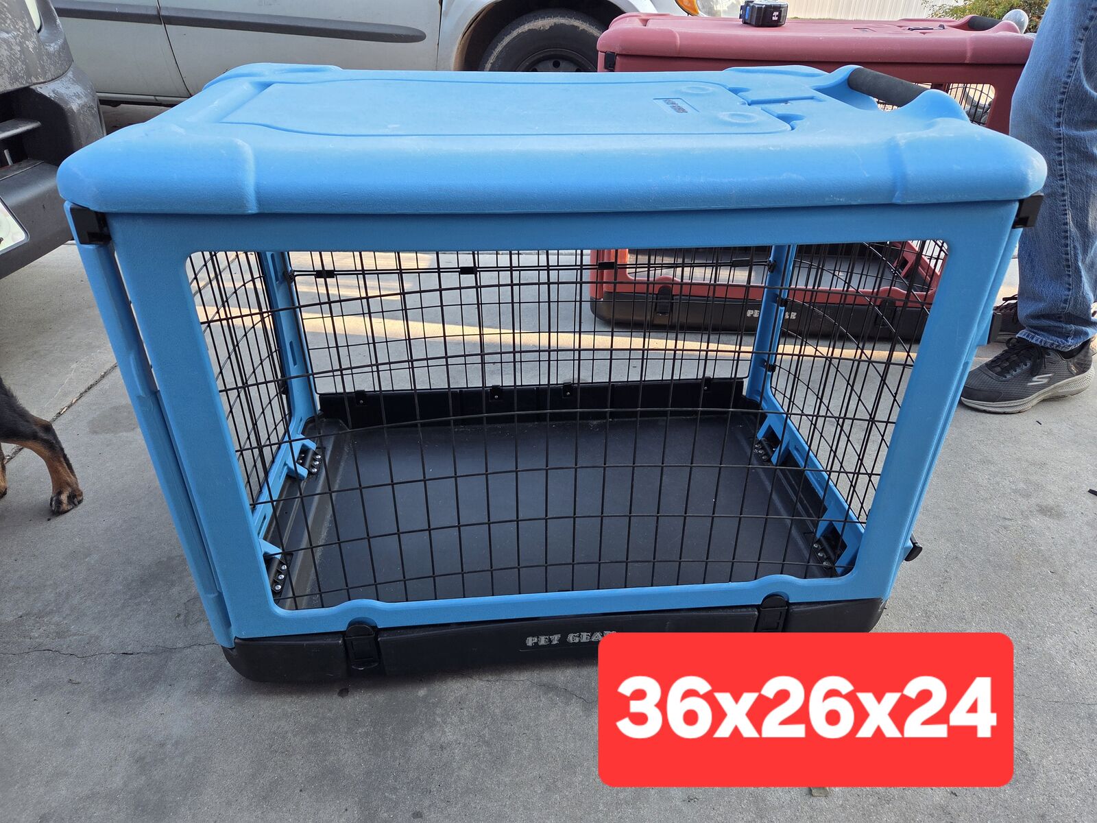 Pet Gear "The Other Door" Deluxe Steel Pet Crate. This listing is for the blue one that's in the picture