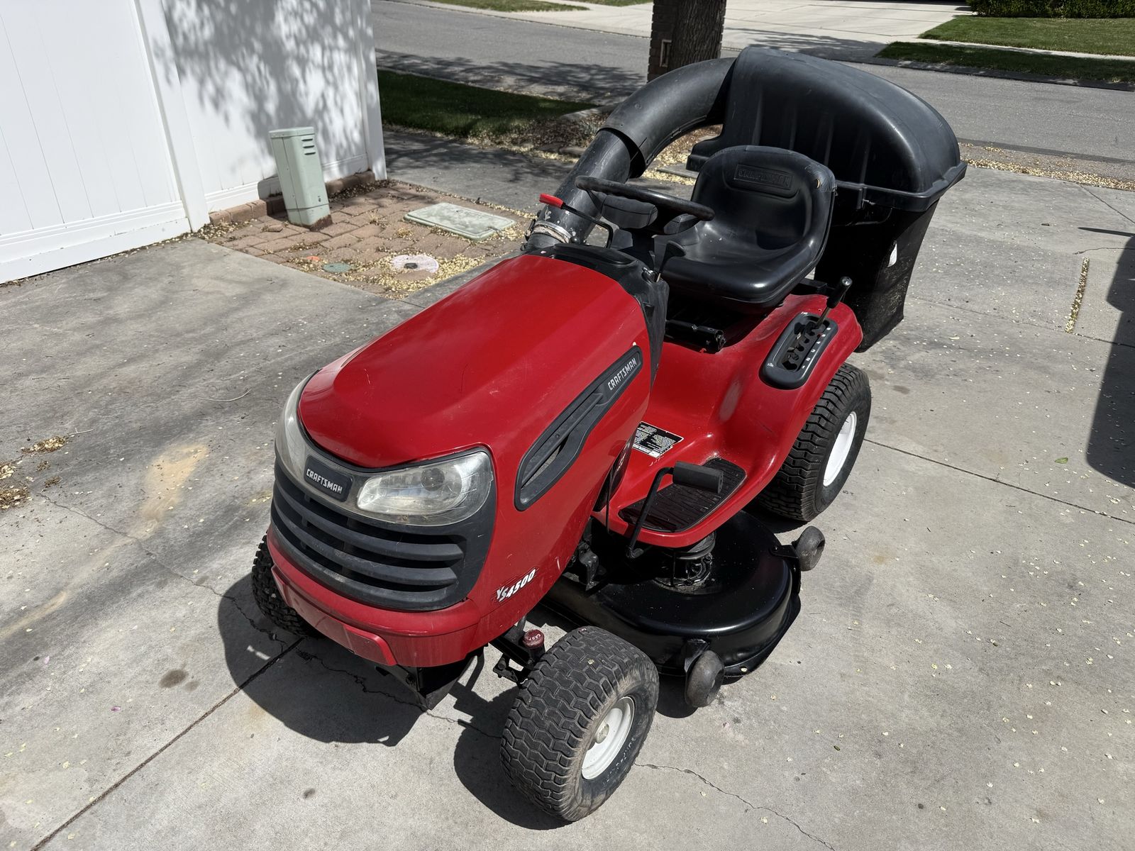 2006 Craftsman YS4500 Riding Mower w/bagger