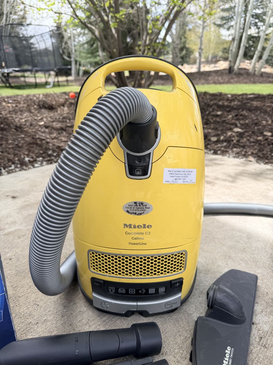 Miele Complete C3 Calima Vacuum - 2020