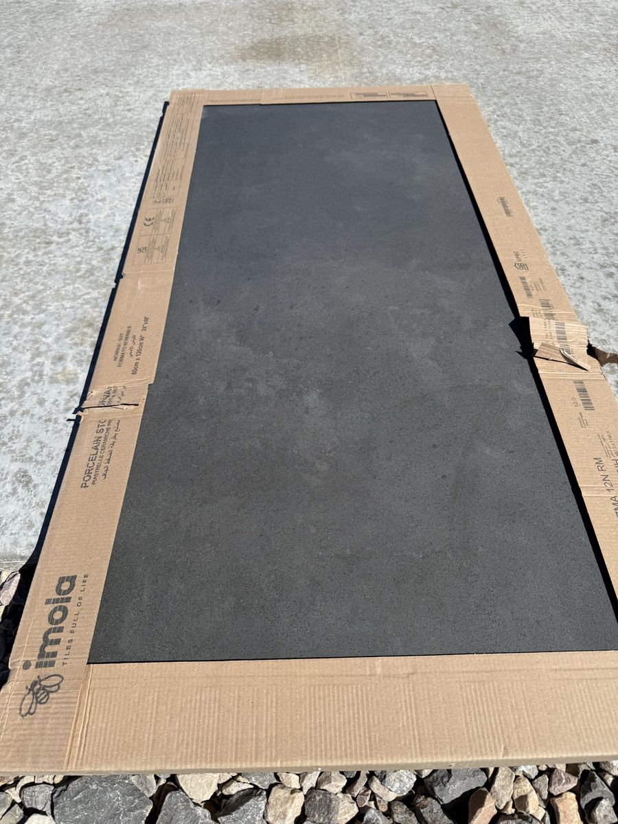 Happy floors Azuma black 24x48